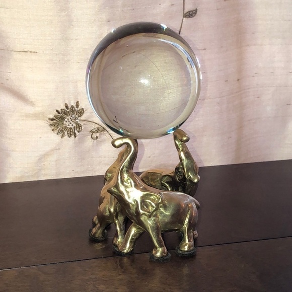 Elephants 4’ x 4’ Holding up a crystal Clear Ball - Picture 1 of 10